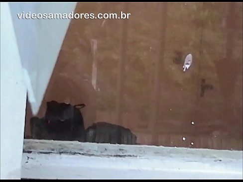 ❤️ Καυλωμένος άντρας που παρακολουθεί τη φίλη του με έναν άλλο άντρα, καταγράφοντας ένα γαμημένο βίντεο χωρίς να ενοχλεί το ζευγάρι ❌ Σπιτικό πορνό ❌❤