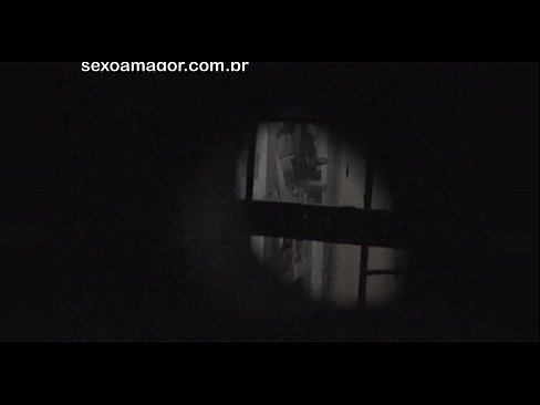 ❤️ Ξανθιά κοπέλα βιντεοσκοπήθηκε κρυφά από ηδονοβλεψία της γειτονιάς κρυμμένο πίσω από κούφια τούβλα ❌ Σπιτικό πορνό ❌❤
